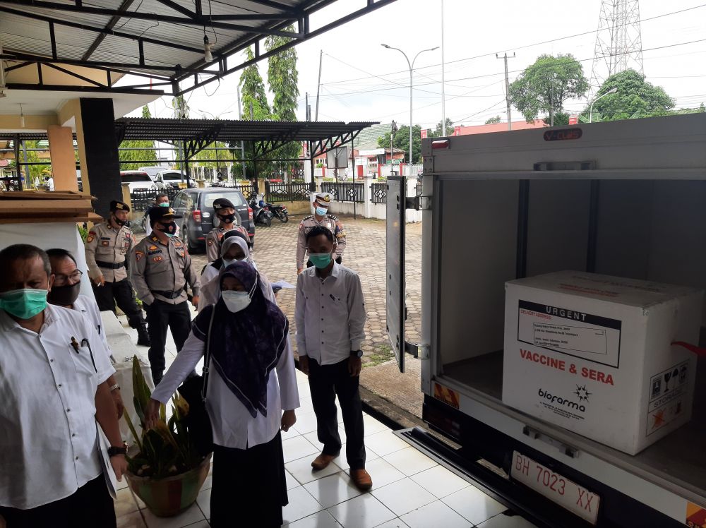 Dosis Vaksin saat tiba di Gudang Farmasi Batanghari Rabu (27/01/2021) sekira pukul 10.30