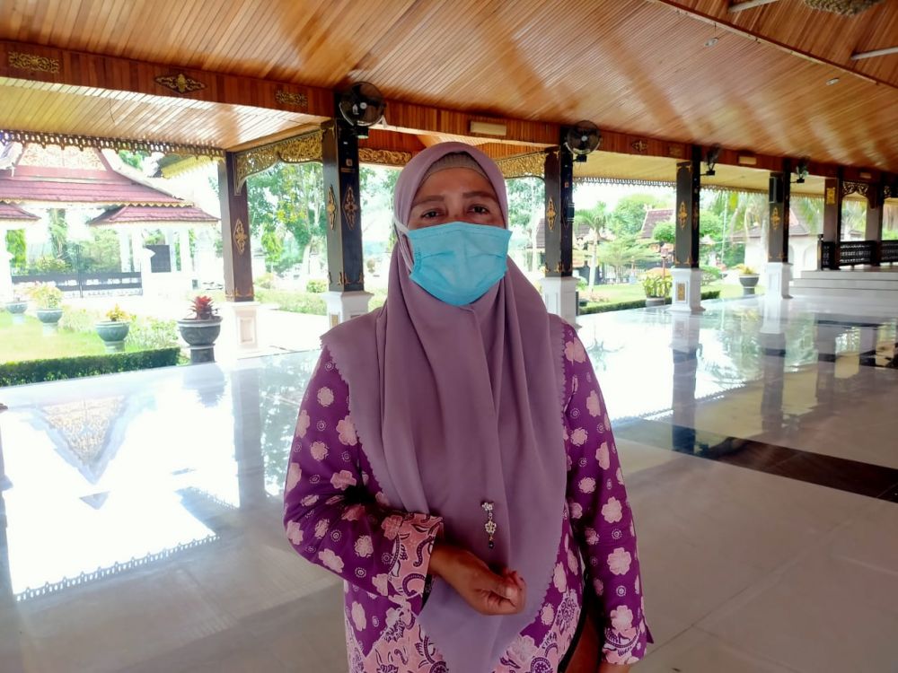 Kadinkes Batanghari, dr. Elfi Yennie Mars...