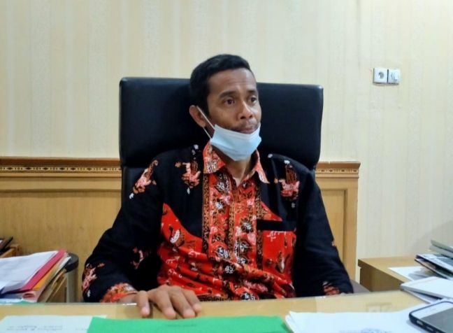 Kepala Bakeuda Batanghari, Muhammad Azan, SH...