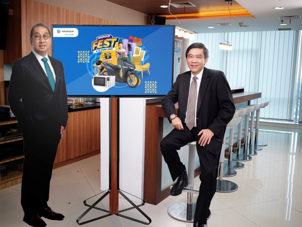 Caption Foto: 
CEO FIFGROUP Margono Tanuwijaya (kanan) bersama dengan Direktur Marketing FIFGROUP, Antony Sastro Jopoetro (kiri) meresmikan FIFGROUP FEST yang dilaksanakan secara virtual di Jambi mulai tanggal 4 Juni hingga 13 Juni 2021.