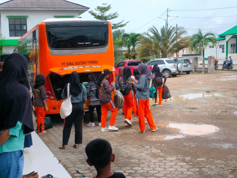 Edwar S : Komite Tak Mengetahui Prihal Keberangkatan Siswa dan Iuran