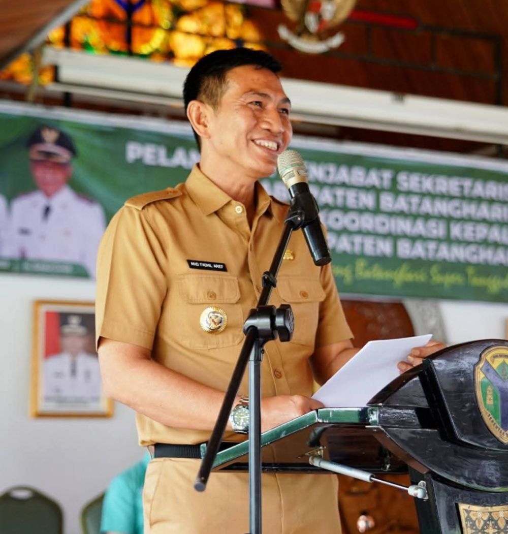 Bupati Batanghari, Muhammad Fadhil Arief, SE...