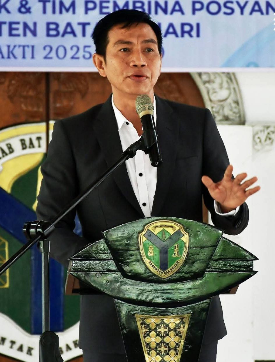 Bupati Batanghari, Muhammad Fadhil Arief, SE....