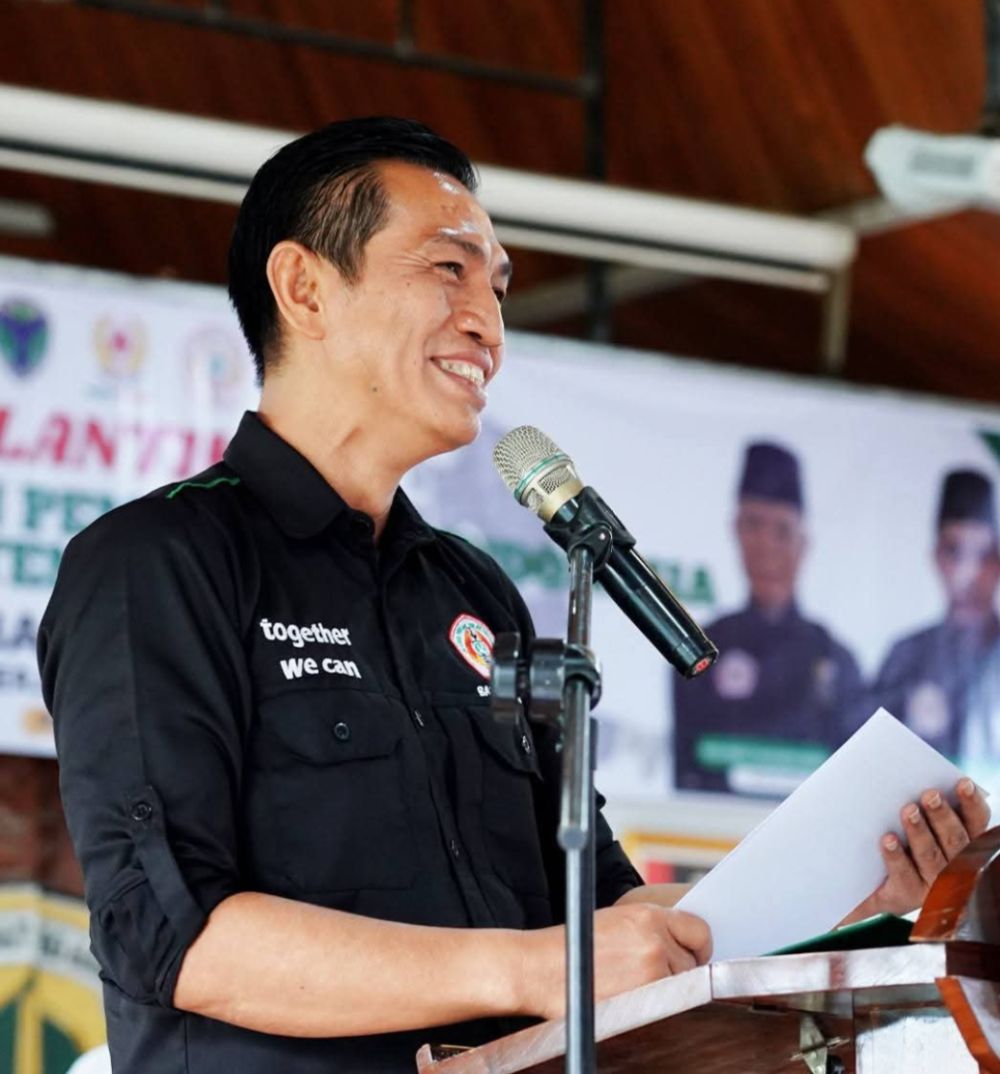 Bupati Muhammad Fadhil Arief, SE...
