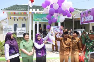 Bupati Anwar Sadat dan Ibu Fadhilah Luncurkan